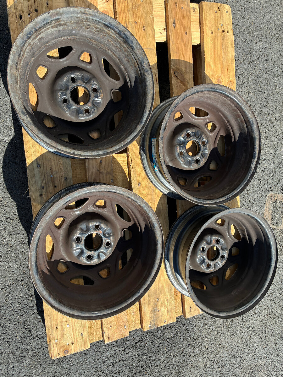 Plechové disky 4x100 R14 et 44 - 9