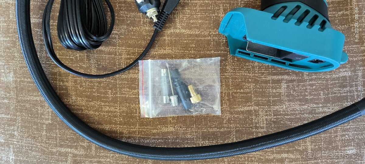 Přenosný kompresor pro Makitu baterie 18V i napájení z 12V - 9