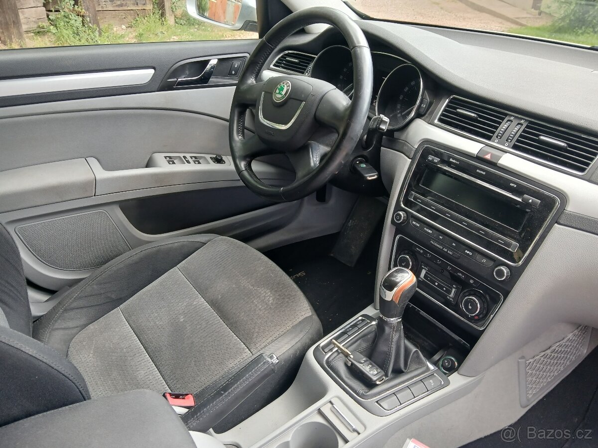 SUPERB 2,0TDI- 103 KW RV 2012 - 9