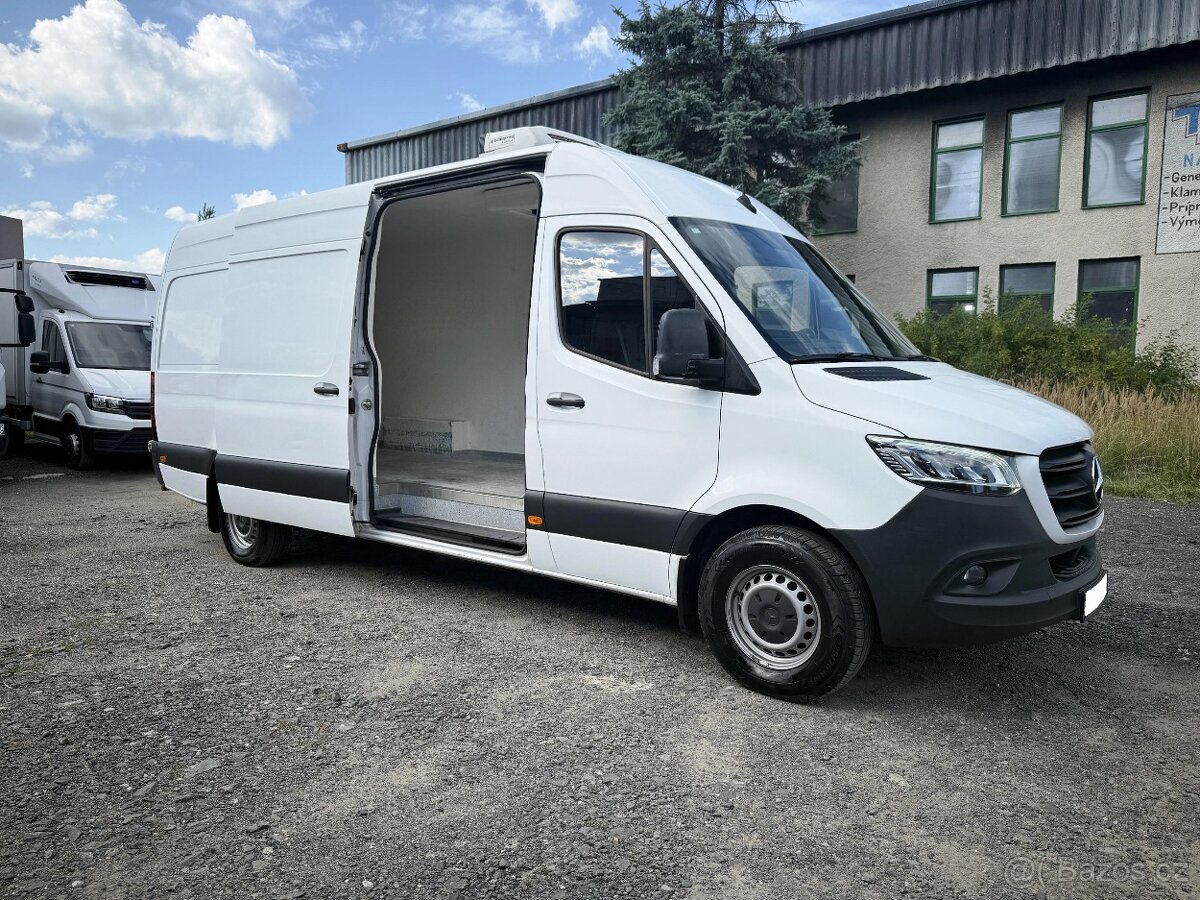 Mercedes Sprinter 319 V6 Automat. Chladiak/Mraziak zásuvka - 9