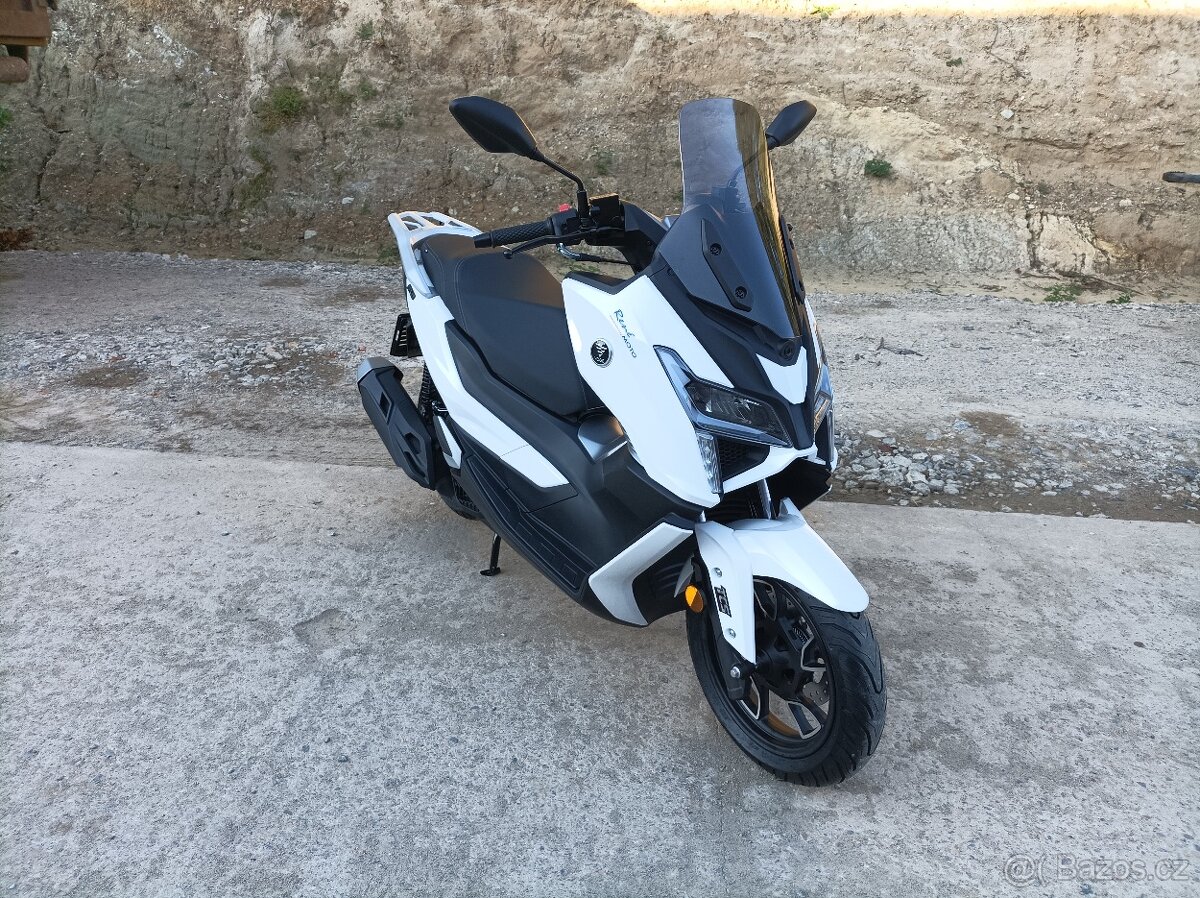 Skútr Voge SR1 125i GT - 9