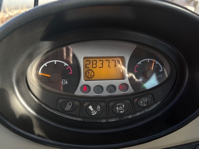 MASSEY FERGUSON teleskopický manipulátor - 9