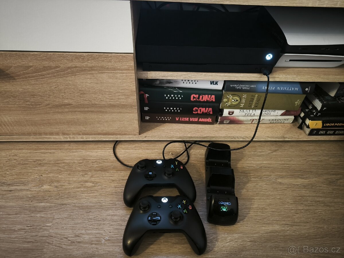 X BOX ONE X 1 TB - 9