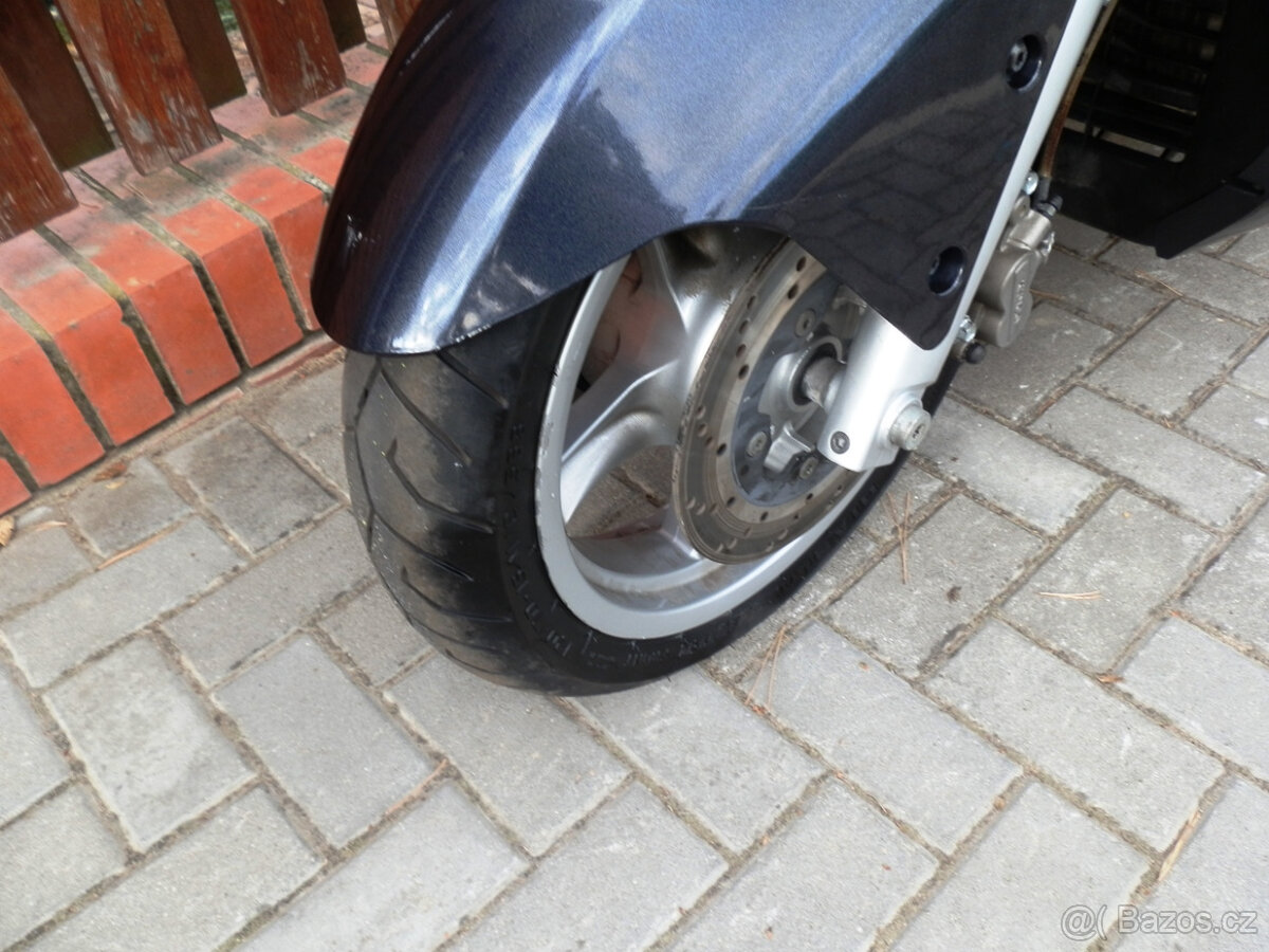 Kymco Xciting 250 i.e - 9