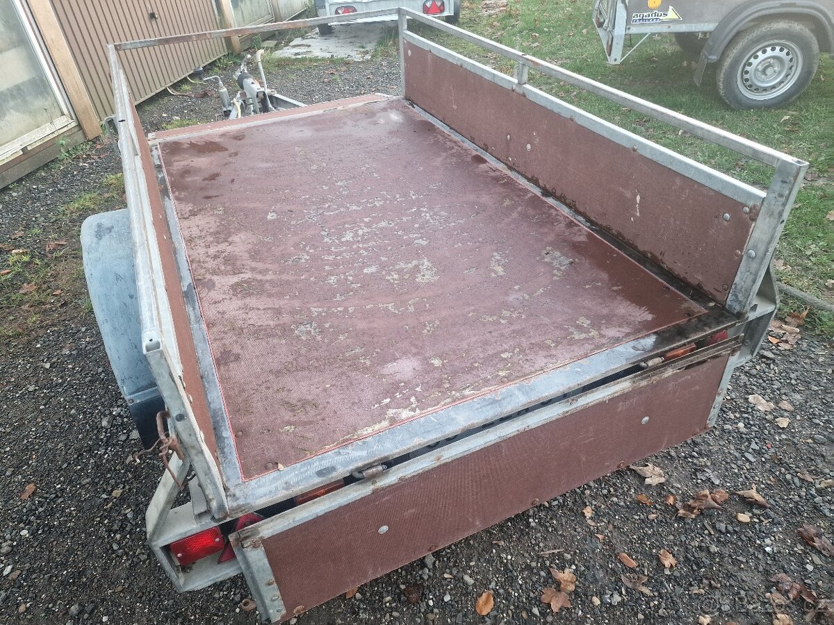 Přívěsný vozik VEZEKO VÁRIO bržděný 205cm x 127cm - 9