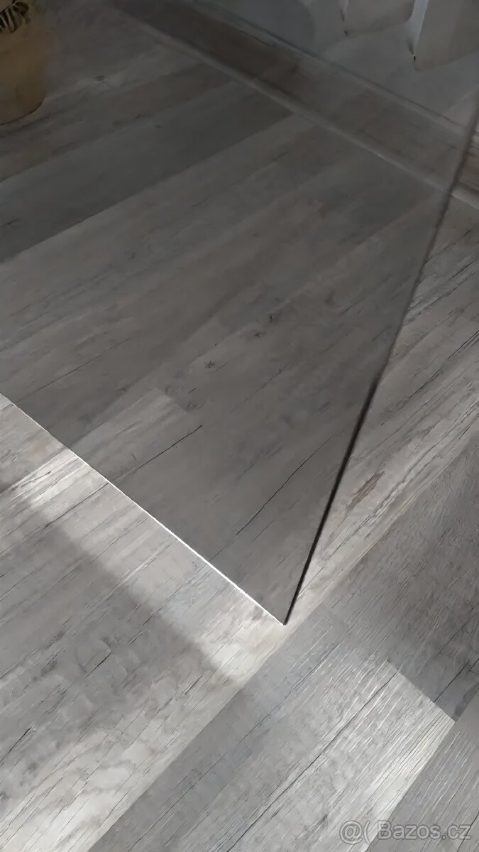 Černý Tv stůl na kolečkách - 9