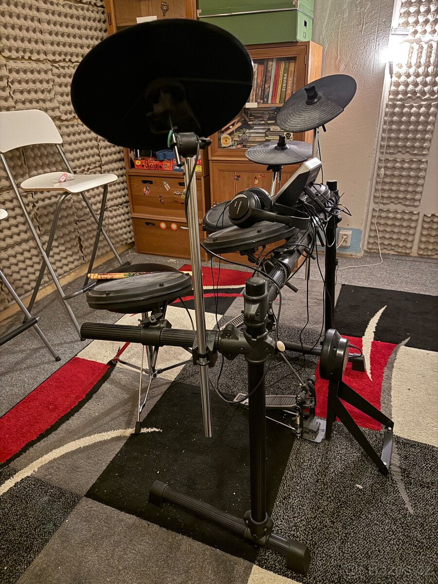 Elektronické bicí Alesis DM6 - 9