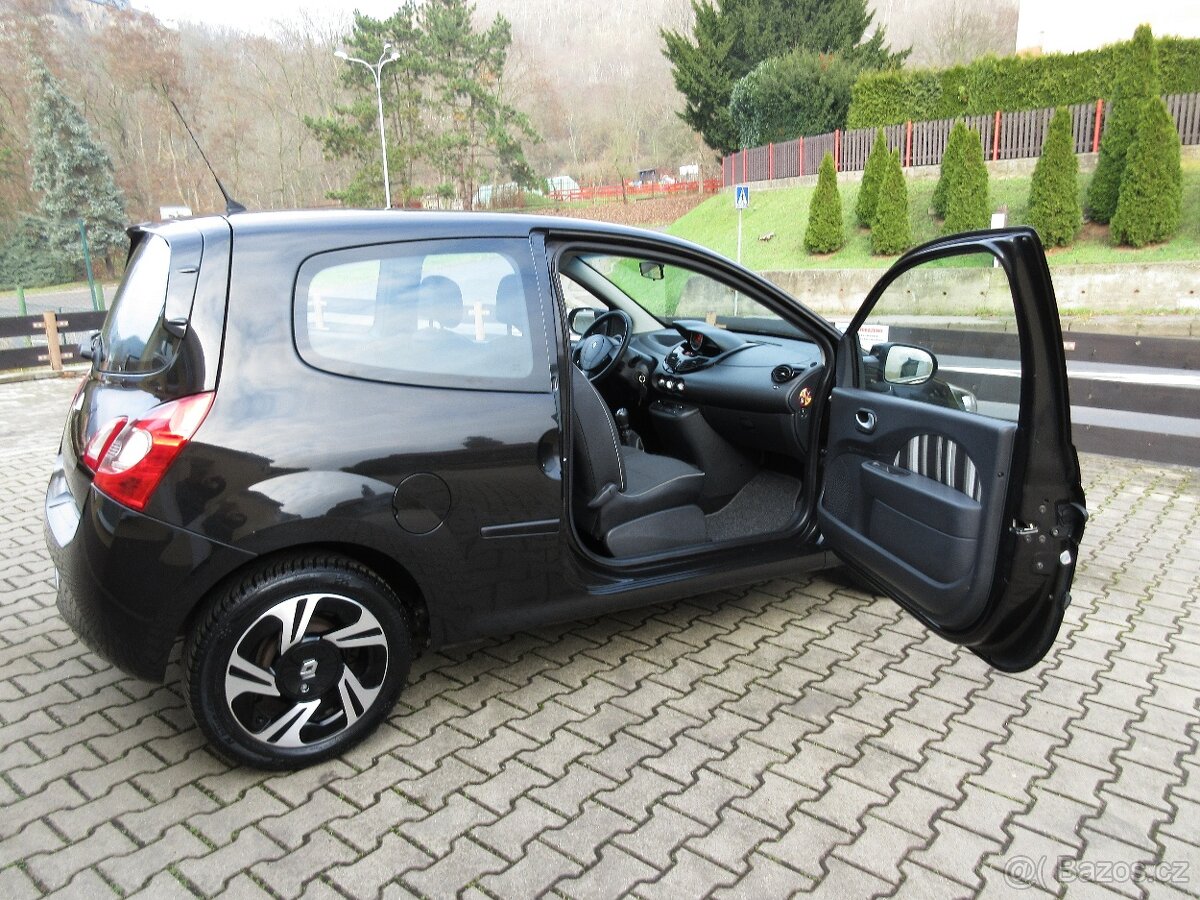 Renault Twingo 4/2014 1.2i 55Kw- 1. Majitel - 9