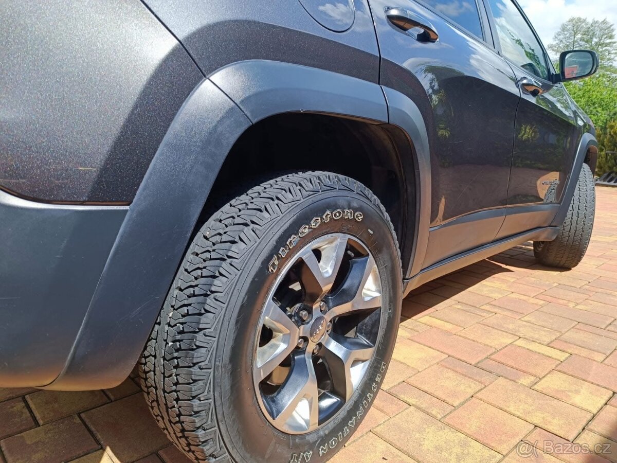 Jeep Cherokee kl Trailhawk 3,2 V6 2016 - 9