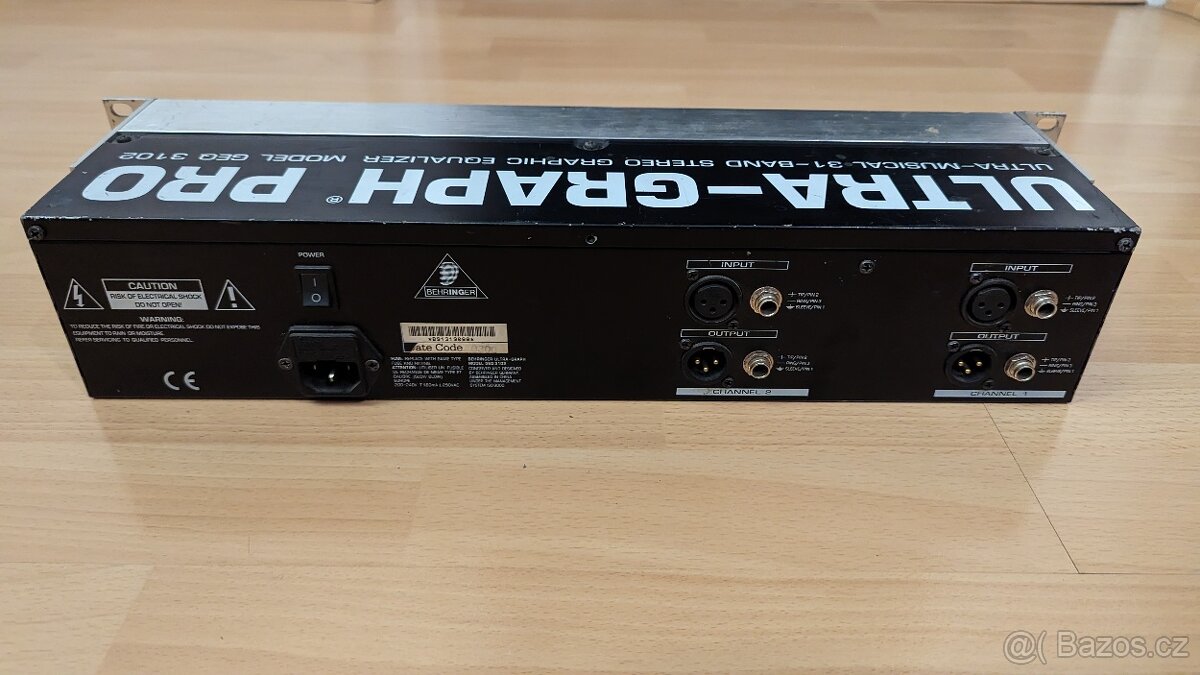 Grafický ekvalizér Behringer Ultra-Graph Pro GEQ3102 - 9