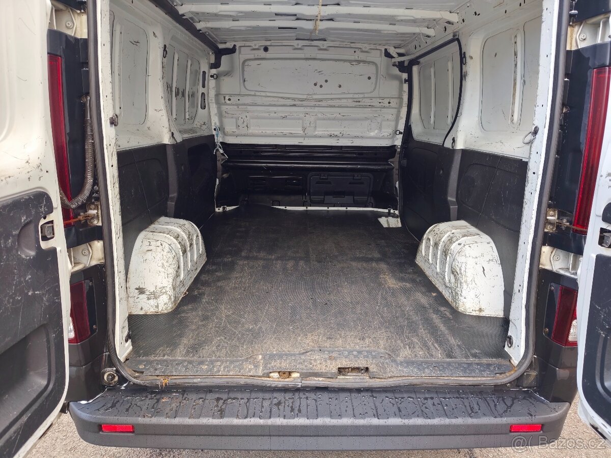 RENAULT TRAFIC 1.6 89kW ROK 2017 ODPOČET DPH - 9