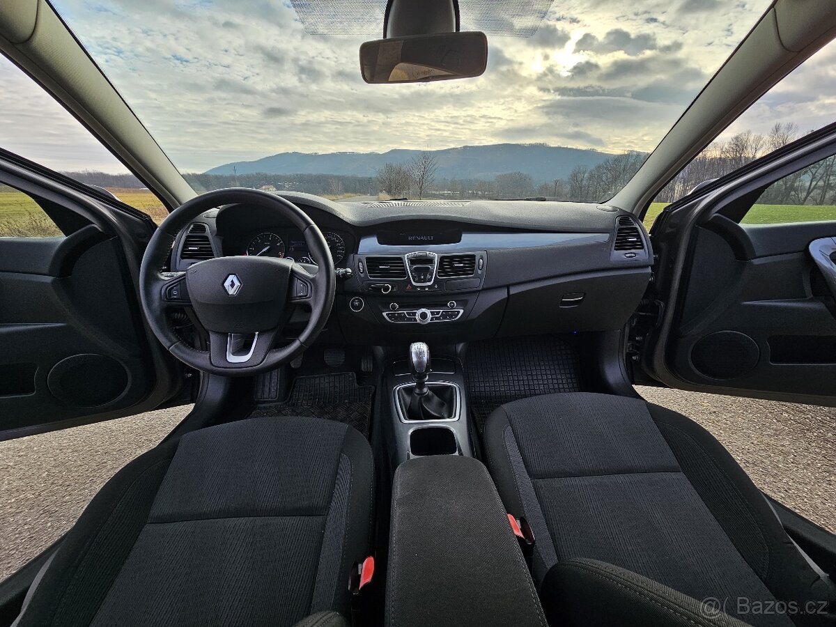 Renault Laguna III 2.0 DCi - 9