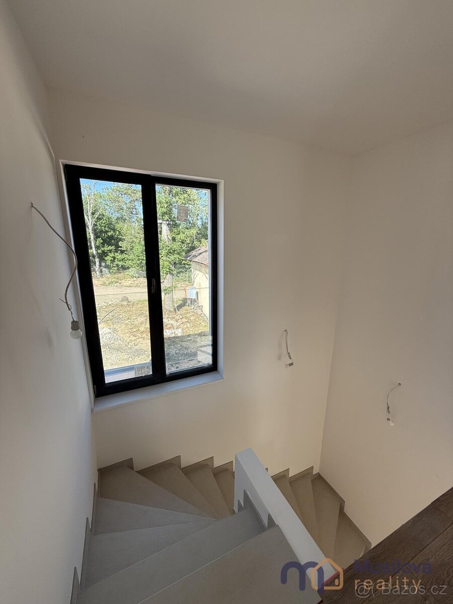 Prodej rodinného domu 150 m, pozemek 700 m - 9