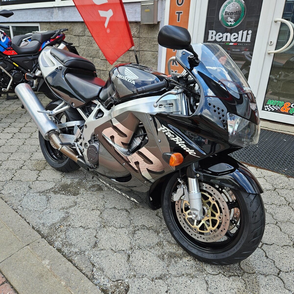 Honda CBR 900 RR, LEGENDÁRNÍ STROJ SKLADEM - 9