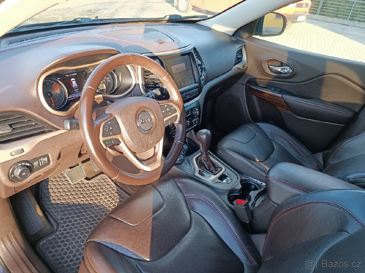 Jeep Cherokee kl trailhawk 3.2 V6 200kw 2016 - 9