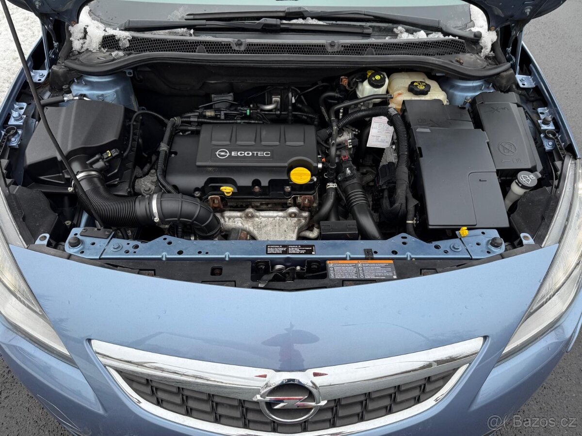 Opel Astra J 1,4i Sport Tourer - 9