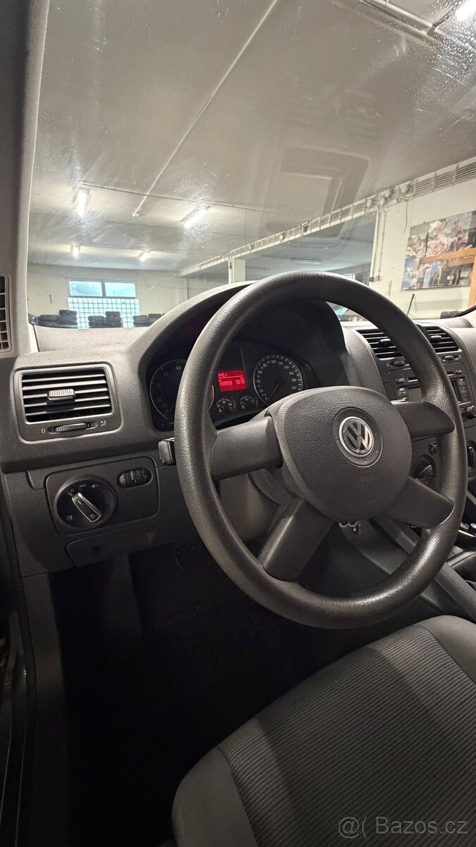 VW Golf 5 1.4 MPI - 9