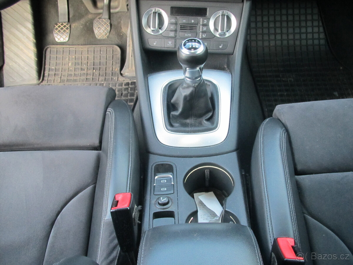 Audi Q 3 2.0 i 4X4 - 9