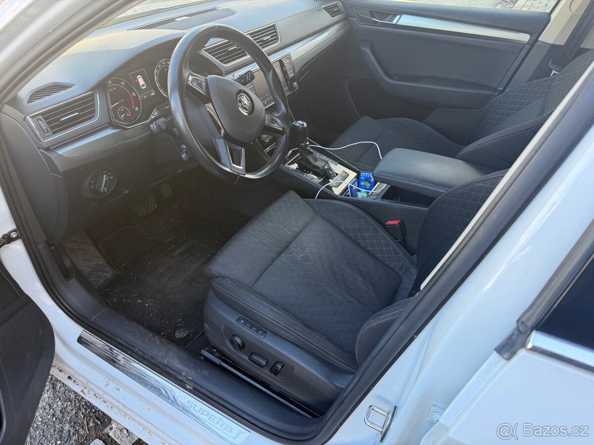 Škoda Superb 2.0tdi,style,dsg,140kw,webasto,dph - 9