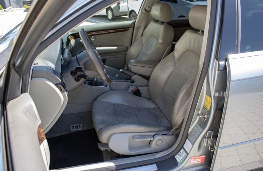 AUDI A4 2.0 TDI QUATTRO - 9