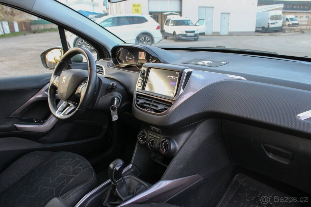 Peugeot 2008 1.6 Vti - 9