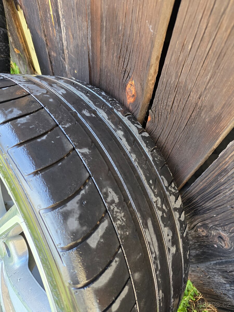 Audi OEM R20 8.5Jx20 ET36 - Flower Petal - 9