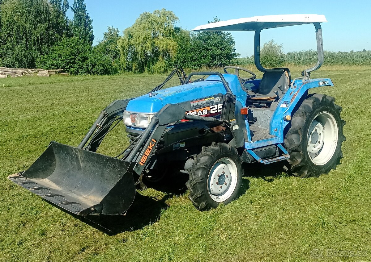 Iseki Geas 25 originální nakladačem - 9