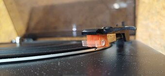 Gramofon JVC - 9