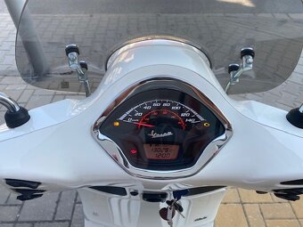 Vespa GTS 125 Super Sport - 9