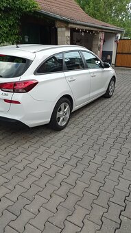 Hyundai i30 combi 1.0,88 kw - 9
