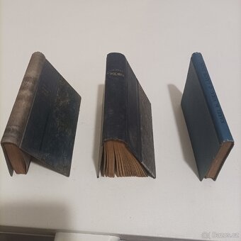 STARE KNIHY NÁBOŽENSKÉ A ROMANY - 9