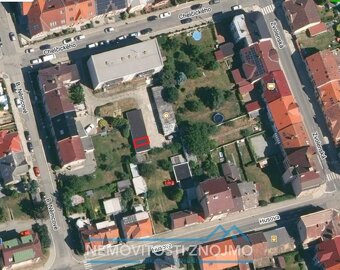 Pronájem garáže 19m2 v blízkosti centra Strakonic, ulice Che - 9
