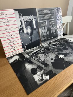 Pearl Jam - No Code - 9