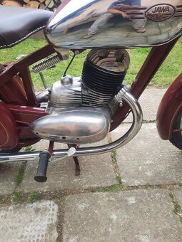 Jawa pérák 250 - 9