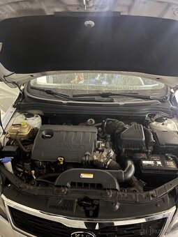 Kia ceed 1.6crdi 85kw 2011 - 9