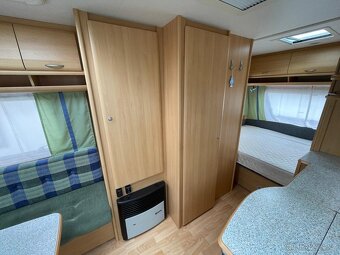 Dethleffs Camper 450, 4 os., EL.POJEZD, bojler, stan - 9