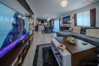 Exkluzivní prodej RD 4+kk/garáž (715 m2) Polní, Spořice - 9