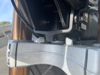 Triumph Speed Triple 1050 R.v. 2011 - 9