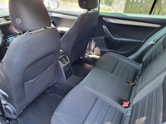 Škoda Octavia Combi 2.0TDi STYLE PLUS - 9