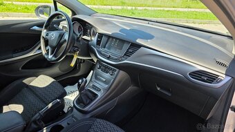 Opel Astra K Sports tourer - 9