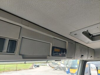 VOLVO FM 13 420 4x2 s hydraulickým čelem - 9
