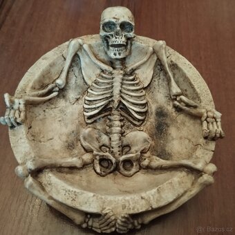 Metal,Rock,CD,DVD,EP,násivky,retiazky,odznaky,plagáty,trická - 9