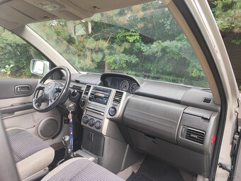Nissan X-Trail 2,2 dCi 100kW 4x4 rok 2005 - 9