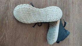 Značkové zimní botasky - 9