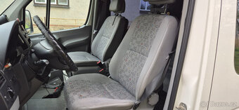 Crafter 2.5 TDi 100KW L2H2 9 míst klima 310 000km - 9