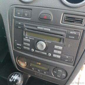Ford Fusion, MAX VÝBAVA,KRÁSNÝ,115TKM,1MAJ. - 9