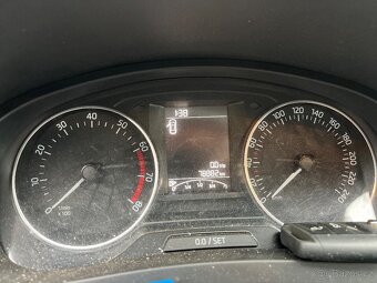 Škoda Rapid 1,2tsi řemen 66kw 78tis km jeden majitel - 9
