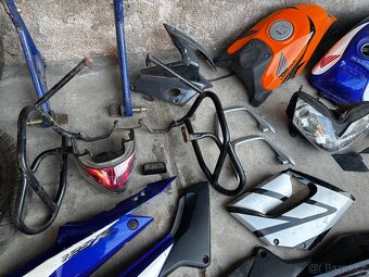Honda cbr125r náhradní díly - 9