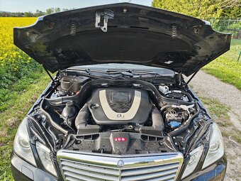 Mercedes-Benz E350 CGI - 9