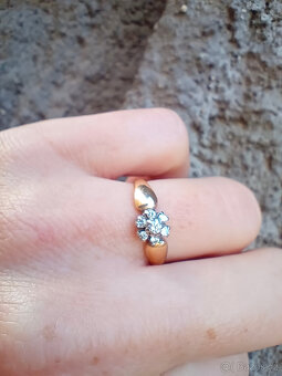 Zlatý prsten s diamanty; 2,28g, 57mm, certifikát - 9